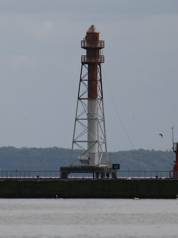 Kaliningrad / Baltiyskoy Kosy front range lighthouse
Keywords: Kaliningrad;Baltiysk;Baltic sea;Offshore