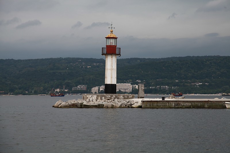 Varna South Breakwater lighthouse
Keywords: Varna;Bulgaria;Black sea