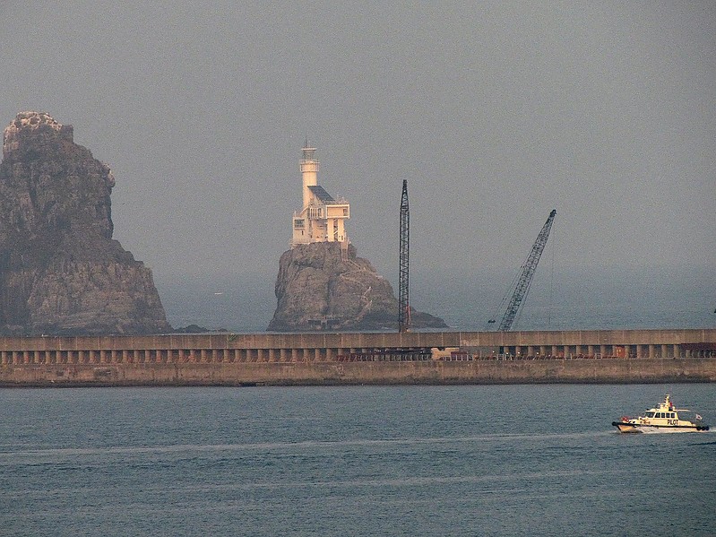 Busan / Oryukdo S End lighthouse
Keywords: Busan;South Korea;Korea Strait
