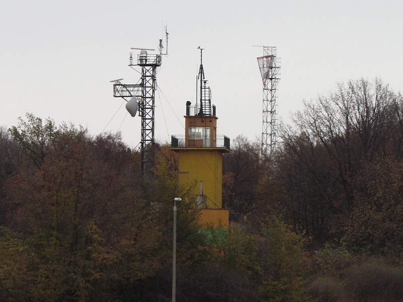 Gdansk / Westerplatte Rear Range light
Right mast with daymark triangle
Left mast and yellow building - coast guard station
Keywords: Poland;Gdansk;Baltic sea;Gulf of Gdansk