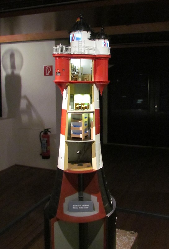Hamburg Maritime Museum / Model of lighthouse Roter Sand
Keywords: Museum