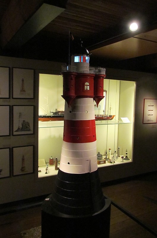 Hamburg Maritime Museum / Model of lighthouse Roter Sand
Keywords: Museum