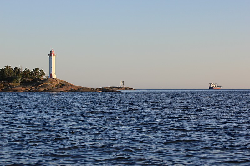 Gulf of Finland / Vyborg / Mys Povorotnyy lighthouse
Author of the photo: [url=http://fotki.yandex.ru/users/vladimirmax7/]Vladimir Maximov[/url]
Keywords: Gulf of Finland;Russia;Vyborg