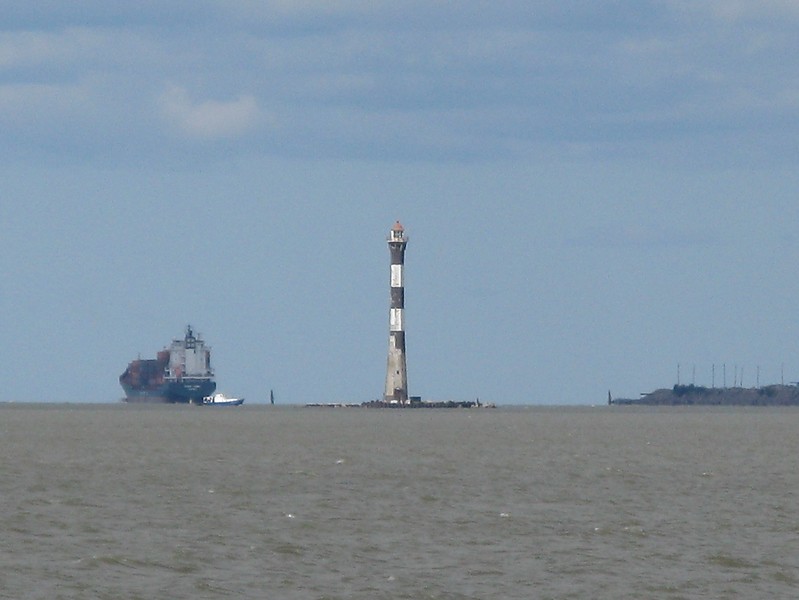 Saint-Petersburg / Morskoy Kanal Rear lighthouse
Rear lt of Saint-Petersburg Channel
Keywords: Saint-Petersburg;Gulf of Finland;Russia;Offshore