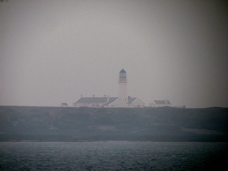 Isle of Man / Langness lighthouse
Distant view from Castletown in misty day. 
Keywords: Isle of Man;Irish sea