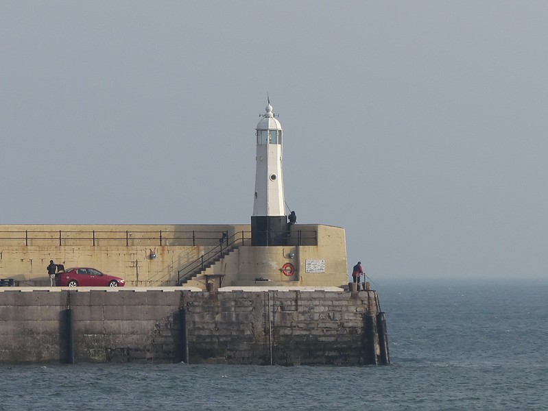 Isle of Man /Peel Breakwater lighthouse
Keywords: Isle of Man;Peel;Irish sea