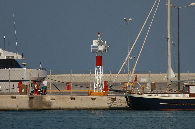 Crete / Rethymno Marina Pier Head light
Keywords: Rethymno;Crete;Greece;Aegean sea