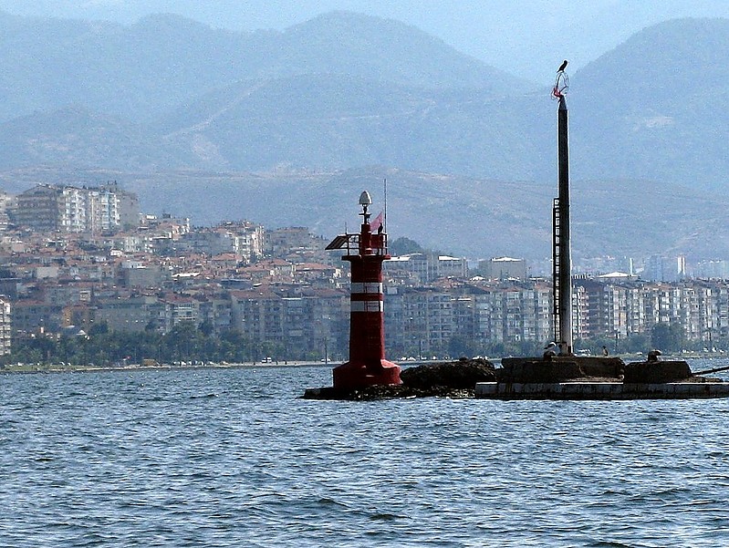 Izmir Harbour Breakwater S Head light
Keywords: Izmir;Turkey;Aegean sea