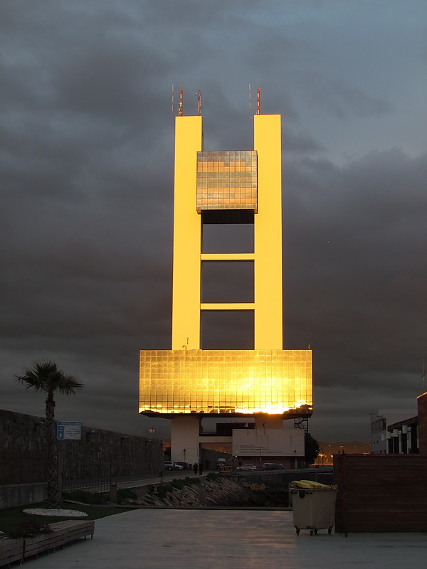 Galicia / La Coruna VTS tower at sunset
Keywords: Spain;Atlantic ocean;Galicia;Vessel Traffic Service