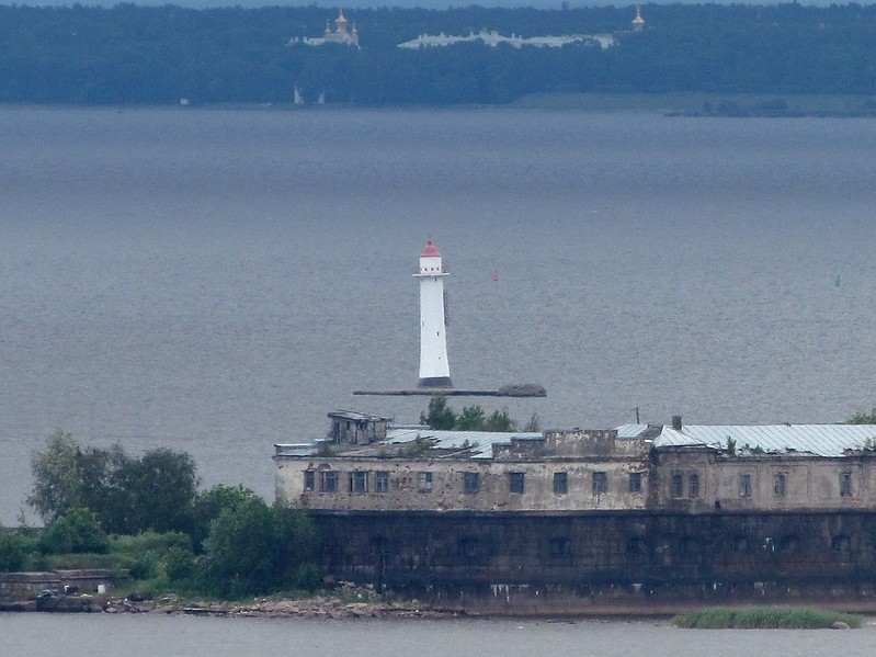 Saint-Petersburg / Morskoy Kanal Front lighthouse
Distant view from Kronshtadt
Keywords: Saint-Petersburg;Gulf of Finland;Russia;Offshore