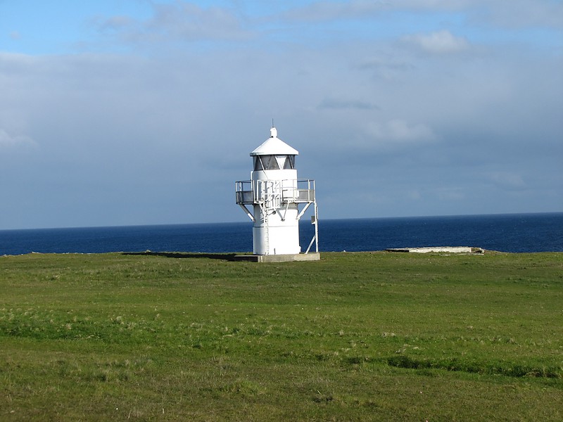 Orkney islands / Rose Ness lighthouse
Nearest road is around 1 km, accessible only by walking
Keywords: Orkney islands;Scotland;United Kingdom;Stromness;Graemsay