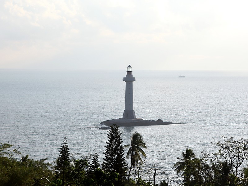 Hainan / Sanya / Yazhou Wan lighthouse
Photo provided by Y.Ishutin
Keywords: China;Hainan;Sanya;Offshore;Gulf of Tonkin