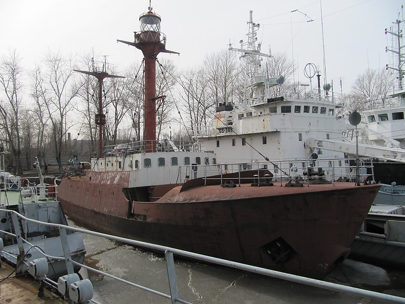 Irbenskij lightship
Lightship "Irbenskij" in the port of Lomonosov
Keywords: Lightship;Gulf of Finland;Russia