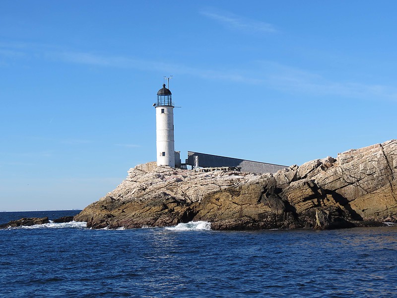 New Hampshire / Isles of Shoals / White Island lighthouse
Author of the photo: [url=https://www.flickr.com/photos/21475135@N05/]Karl Agre[/url]
Keywords: New Hampshire;United States;Atlantic ocean