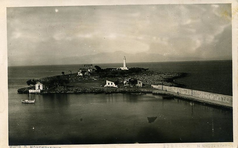 Kranai lighthouse - historic picture
AKA Gythio, Gytheio
Source of the photo: [url=http://www.faroi.com/]Lighthouses of Greece[/url]

Keywords: Githio;Greece;Mediterranean sea;Historic