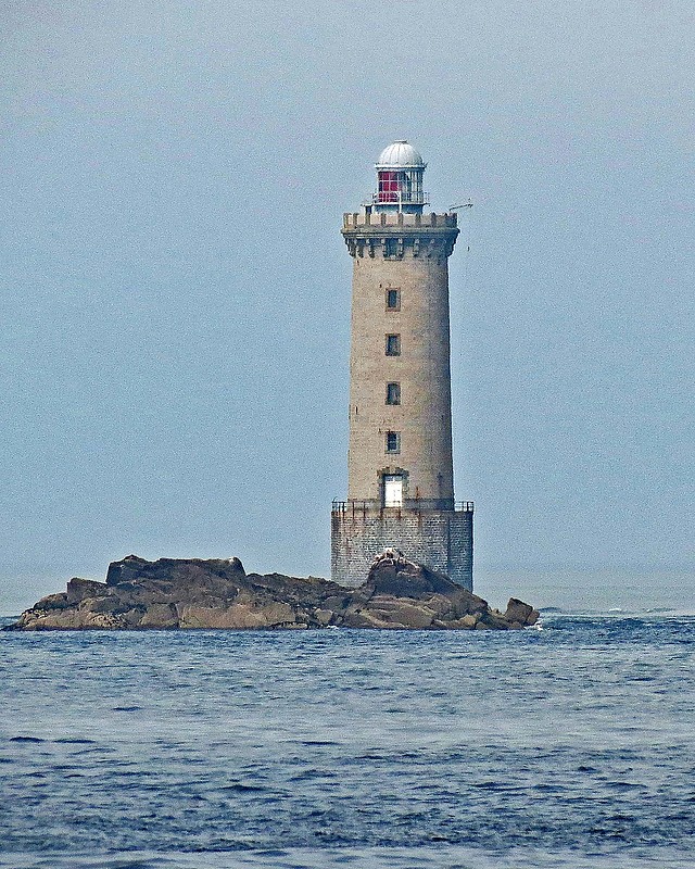 Brittany / Northern Finistere / Kereon lighthouse
AKA Men-Tensel
Author of the photo: [url=https://www.flickr.com/photos/21475135@N05/]Karl Agre[/url]
Keywords: Brittany;France;Bay of Biscay;Offshore