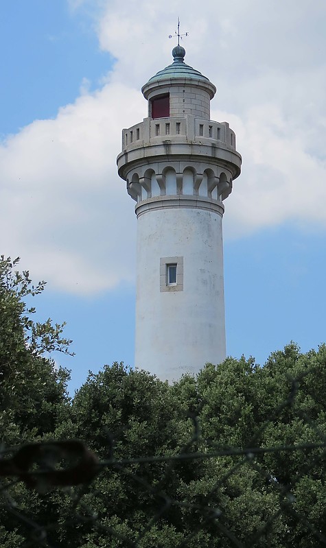 Kerlede lighthouse
Author of the photo: [url=https://www.flickr.com/photos/21475135@N05/]Karl Agre[/url]
Keywords: France;Bay of Biscay;Pays de la Loire;Saint-Nazaire