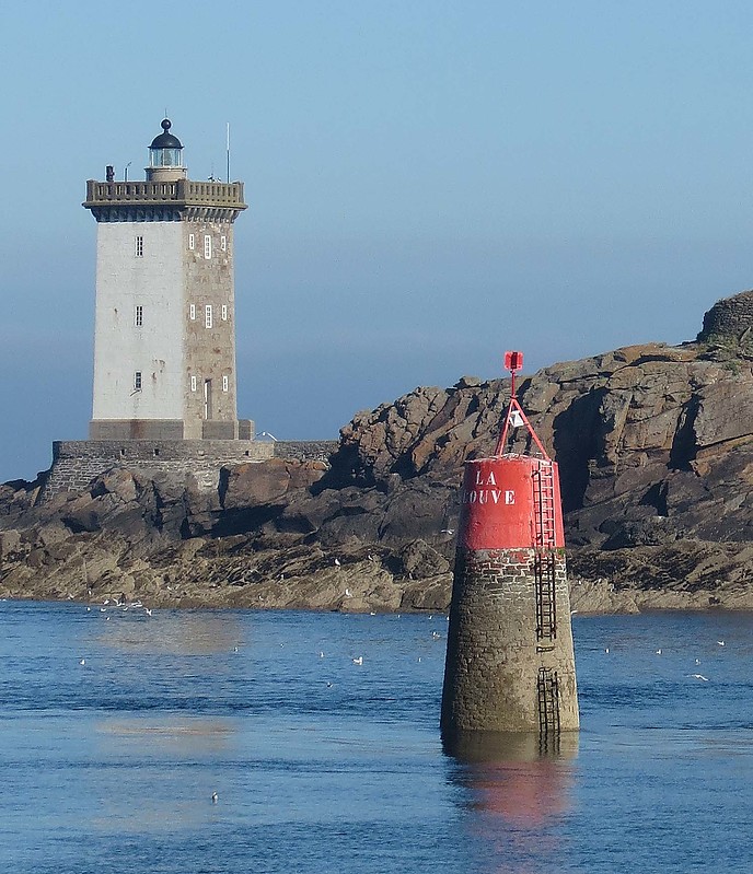 Le Conquet / Kermovan Lighthouse
La Louve daymark in front
Author of the photo: [url=https://www.flickr.com/photos/21475135@N05/]Karl Agre[/url]
Keywords: France;Le Conquet;Bay of Biscay;Brittany