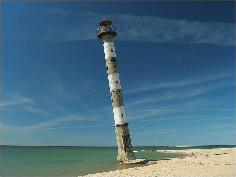 Saaremaa / Harilaid Peninsula / Kiipsaare Lighthouse
Author of the photo: [url=http://www.panoramio.com/user/1496126]Tuderna[/url]
Keywords: Saaremaa;Estonia;Baltic sea