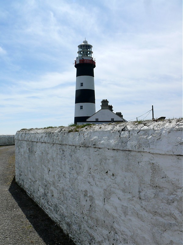 Munster / County Cork / Old Head of Kinsale Lighthouse 
Author of the photo: [url=https://www.flickr.com/photos/yiddo2009/]Patrick Healy[/url]
Keywords: Ireland;Atlantic ocean;Munster;Kinsale