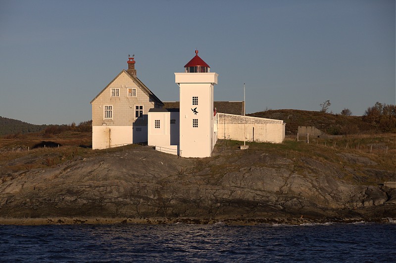 Terningen lighthouse
Keywords: Trondelag;Norway;Norwegian sea