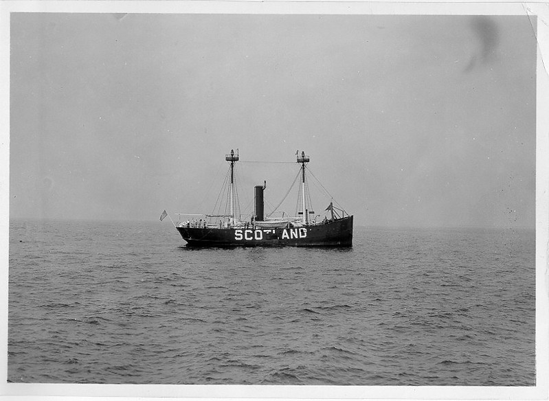 United States Lightvessel 69 (LV 69)
Photo from [url=http://www.uscg.mil/history/weblightships/LightshipIndex.asp]US Coast Guard site[/url]
"Scotland Lightship #69.  Distance 400 feet, Direction West."; 29 July 1936; no photo number; photo "taken by Lamb."
Keywords: United States;Lightship;Historic;New Jersey