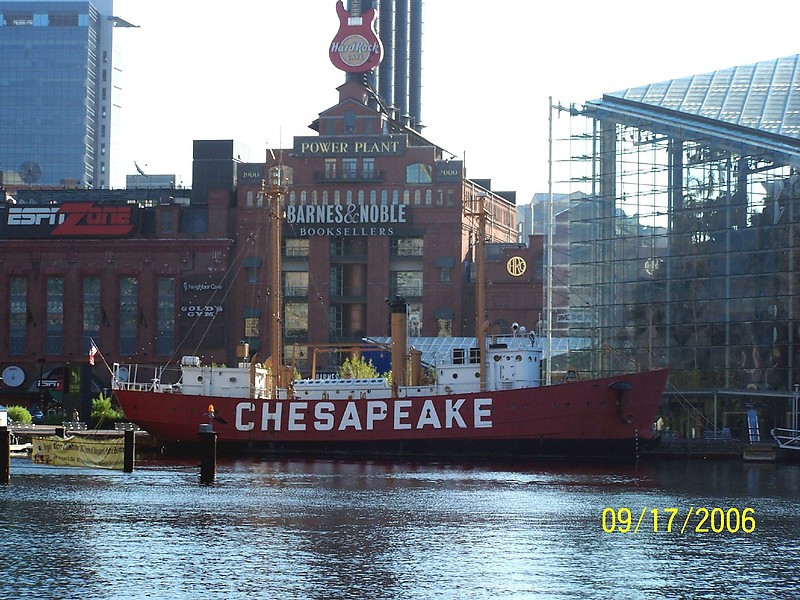United States lightship Chesapeake (LV-116)
Author of the photo: [url=https://www.flickr.com/photos/bobindrums/]Robert English[/url]
Keywords: United States;Maryland;Chesapeake bay;Baltimore;Lightship