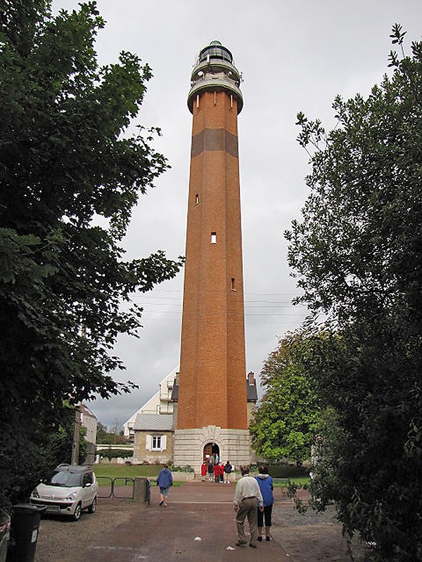La Canche (Le Touquet) Lighthouse
Author of the photo: [url=https://www.flickr.com/photos/21475135@N05/]Karl Agre[/url]
Keywords: Pas de Calais;France;English Channel;Touquet-Paris-Plage