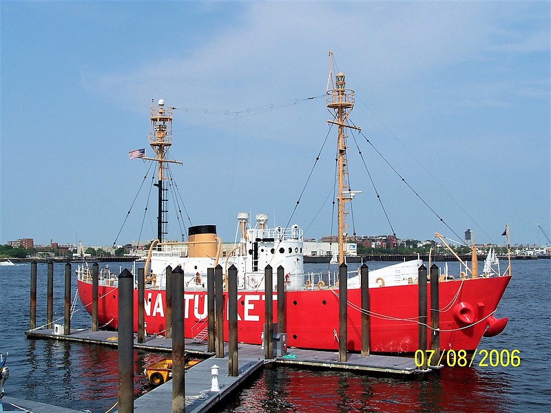 Rhode Island / Lightship Nantucket I (WLV-612)
Author of the photo: [url=https://www.flickr.com/photos/bobindrums/]Robert English[/url]
Keywords: United States;Rhode Island;Atlantic ocean;Nantucket;Lightship