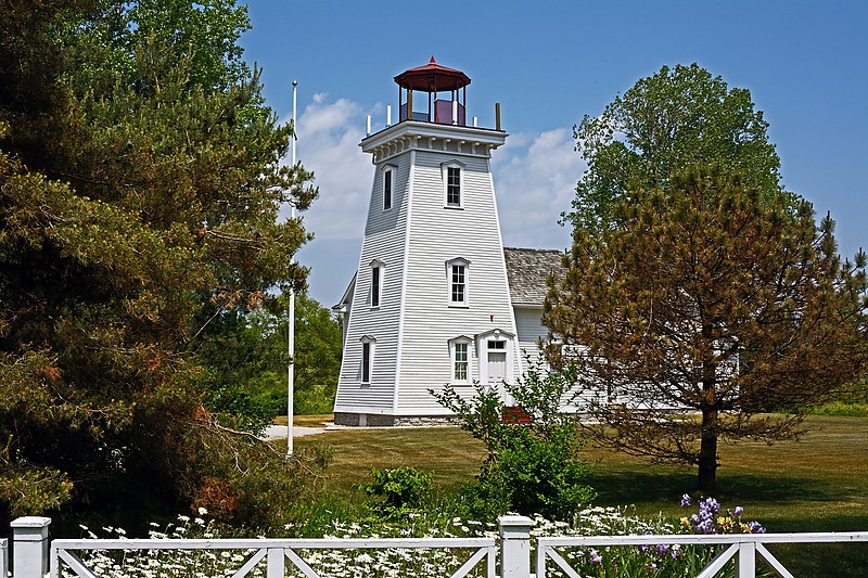 Ontario / Lake Erie / Long Point Cut lighthouse
AKA Old Cut, Long Point West End, Port Rowan
Author of the photo: [url=https://www.flickr.com/photos/8752845@N04/]Mark[/url]
Keywords: Lake Erie;Ontario;Canada