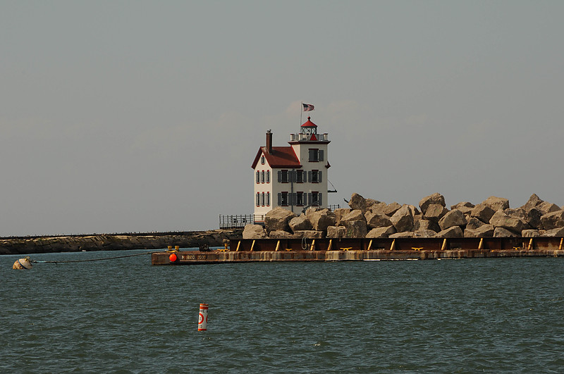 Ohio / Lorain Harbor lighthouse
Author of the photo: [url=https://www.flickr.com/photos/lighthouser/sets]Rick[/url]
Keywords: Lake Erie;Lorain;Ohio;United States