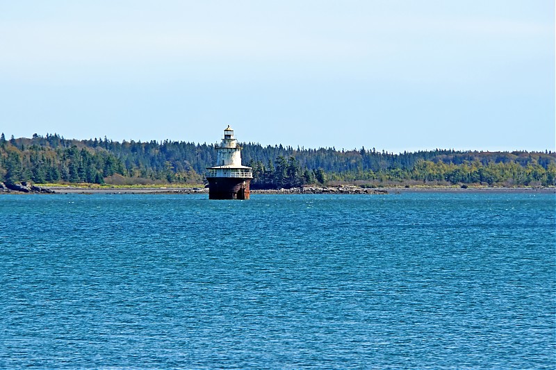 Maine /  Lubec Channel lighthouse
Author of the photo: [url=https://www.flickr.com/photos/archer10/]Dennis Jarvis[/url]
Keywords: Maine;Lubeck;United States;Lubec Channel;Offshore