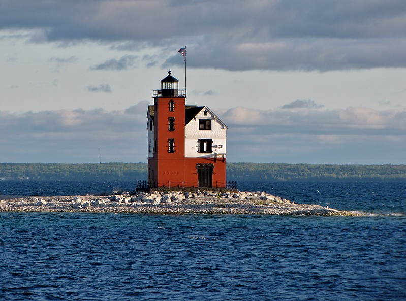 Michigan / Strait of Mackinac  / Round Island Lighthouse
Author of the photo: [url=https://www.flickr.com/photos/bobindrums/]Robert English[/url]
Keywords: Michigan;Strait of Mackinac;Lake Huron;United States