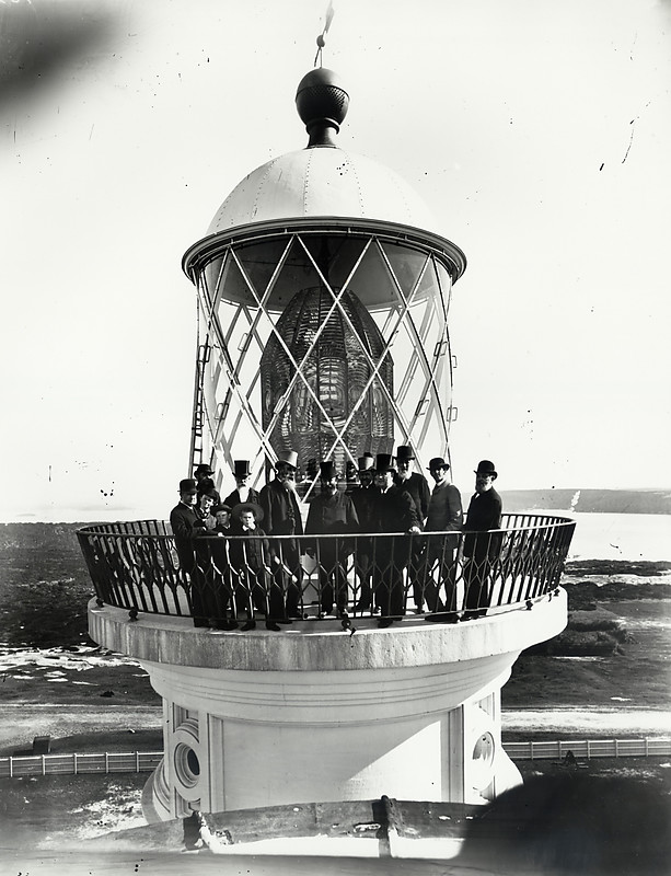 MacQuarie (South Head Upper) Lighthouse lantern - historic picture
NSW State Archives
Keywords: Sydney;Australia;Tasman sea;New South Wales;Lantern;Historic