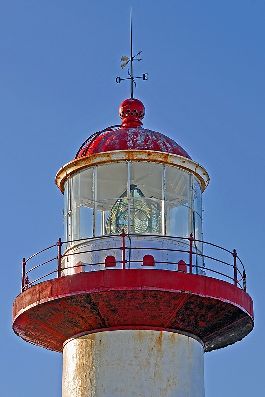 Quebec / Cap de la Madeleine lighthouse - lantern
Author of the photo: [url=https://www.flickr.com/photos/archer10/]Dennis Jarvis[/url]
Keywords: Canada;Quebec;Gulf of Saint Lawrence;Lantern
