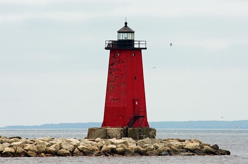 Michigan / Manistique East Breakwater lighthouse
Author of the photo: [url=https://www.flickr.com/photos/8752845@N04/]Mark[/url]
Keywords: Michigan;Lake Michigan;United States;Manistique
