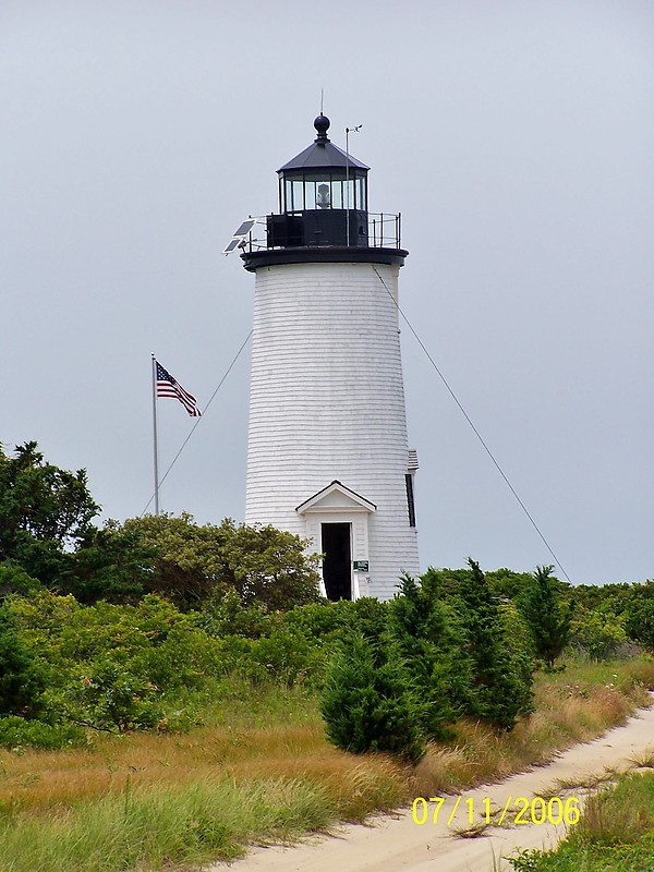 Massachusetts / Cape Poge lighthouse
Author of the photo: [url=https://www.flickr.com/photos/bobindrums/]Robert English[/url]
Keywords: Massachusetts;Marthas Vineyard;Atlantic ocean;United States