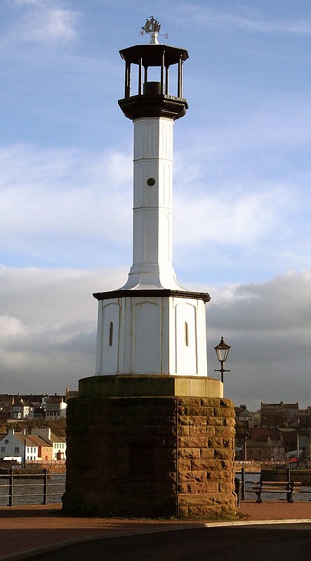 Maryport old lighthouse
Author of the photo: [url=https://www.flickr.com/photos/34919326@N00/]Fin Wright[/url]

Keywords: Maryport;Irish sea;England;United Kingdom
