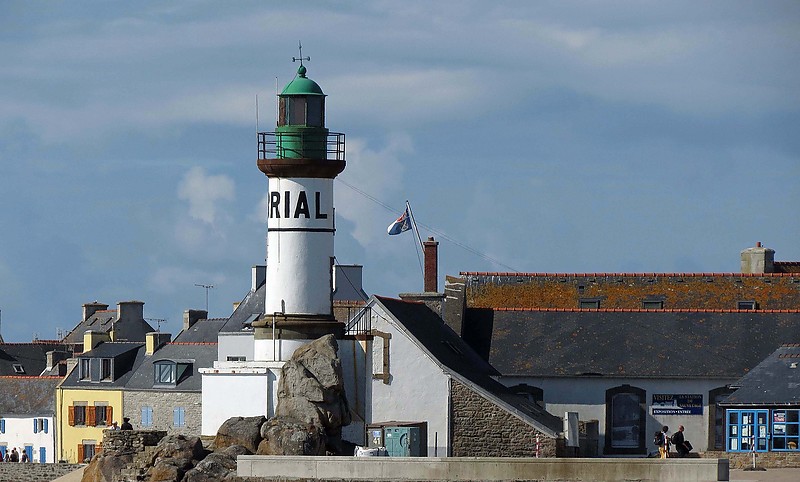 Brittany / South Finistere / Ile de Sein / Phare de Men-Brial
Author of the photo: [url=https://www.flickr.com/photos/21475135@N05/]Karl Agre[/url]
Keywords: France;Bay of Biscay;Ile de Sein
