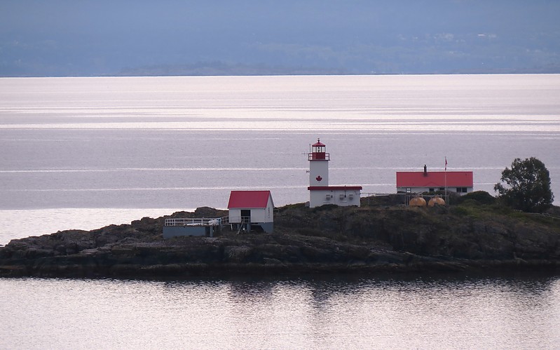 Merry Island Lighthouse
Author of the photo: [url=https://www.flickr.com/photos/larrymyhre/]Larry Myhre[/url]
Keywords: Georgia strait;Canada;British Columbia