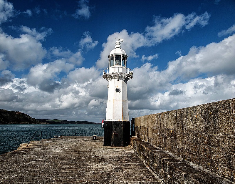 Mevagissey lighthouse
Author of the photo: [url=https://www.flickr.com/photos/34919326@N00/]Fin Wright[/url]
Keywords: Mevagissey;Cornwall;England;United Kingdom;English channel