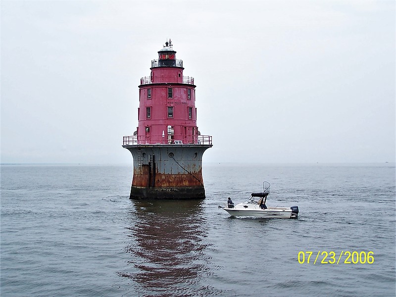 New Jersey / Miah Maull Shoal lighthouse
Author of the photo: [url=https://www.flickr.com/photos/bobindrums/]Robert English[/url]
Keywords: New Jersey;United States;Delaware bay;Offshore