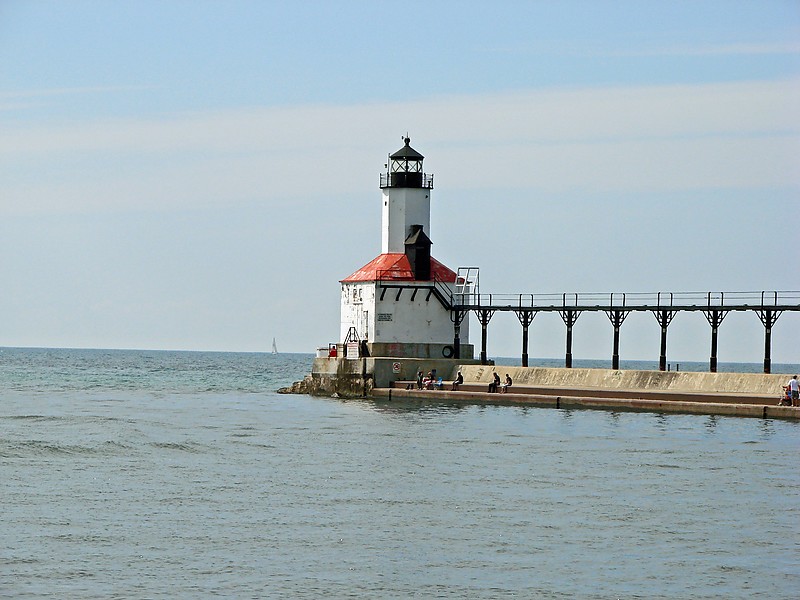 Indiana / Michigan City / East Pierhead lighthouse
Author of the photo: [url=https://www.flickr.com/photos/8752845@N04/]Mark[/url]
Keywords: Indiana;Lake Michigan;United States;Michigan city
