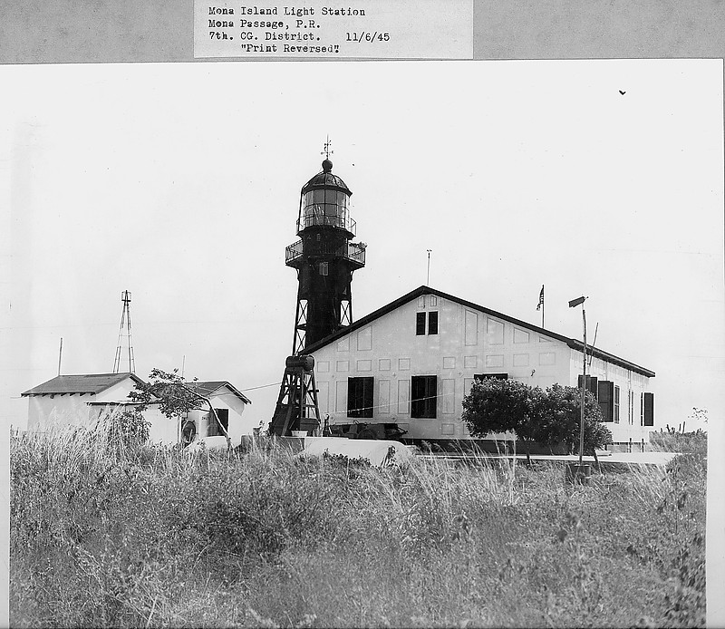 Isla de Mona Lighthouse
Photo from [url=http://www.uscg.mil/history/weblighthouses/USCGLightList.asp]US Coast Guard site[/url]
Keywords: Puerto Rico;Caribbean sea;Historic