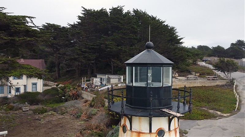 California / Point Montara Lighthouse
Author of the photo: [url=https://www.flickr.com/photos/31291809@N05/]Will[/url]
Keywords: California;United States;Pacific ocean;Aerial;Lantern