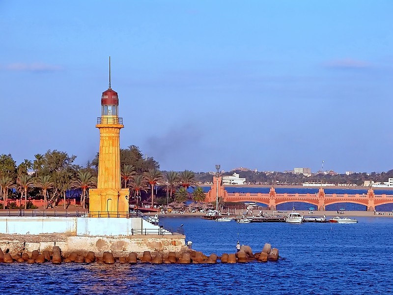 Mediterranian Sea / Alexandria / King`s Tea Island / Montazah Palace Lighthouse
Author of the photo: [url=https://www.flickr.com/photos/archer10/]Dennis Jarvis[/url]
Keywords: Egypt;Alexandria;Mediterranean sea