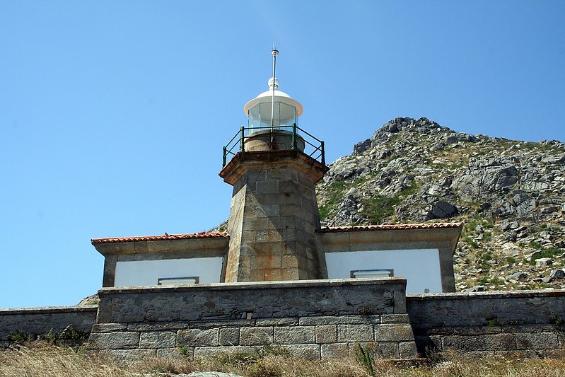 Galicia / Ria de Muros y Noia / Monte Louro lighthouse
AKA Punta Queixal
Author of the photo: [url=https://www.flickr.com/photos/34919326@N00/]Fin Wright[/url]
Keywords: Galicia;Spain;Atlantic ocean