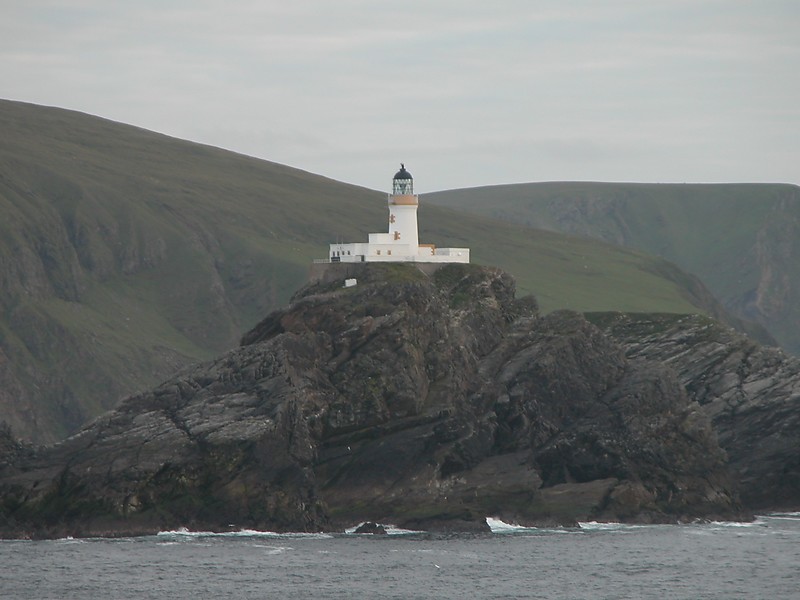 Shetland / Muckle Flugga lighthouse
Northernmost lighthouse of UK
AKA North Unst
Author of the photo: [url=http://www.flickr.com/photos/14716771@N05/]Erik Christensen[/url]
Keywords: Shetland;Scotland;United Kingdom;Norwegian sea;Atlantic ocean