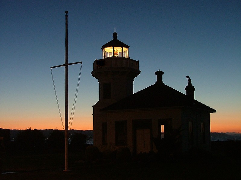Washington / Mukilteo lighthouse at night
Author of the photo: [url=https://www.flickr.com/photos/larrymyhre/]Larry Myhre[/url]
Keywords: Seattle;Washington;United States;Night