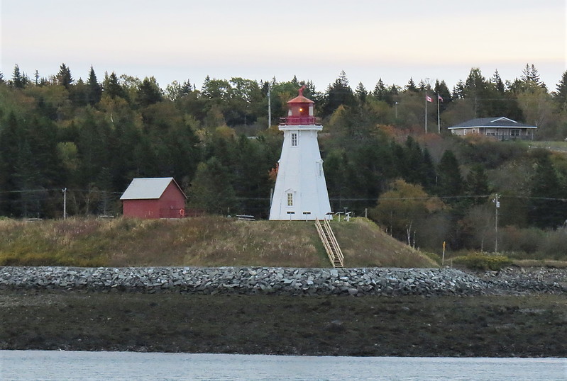New Brunswick / Mulholland Point Lighthouse
Author of the photo: [url=https://www.flickr.com/photos/larrymyhre/]Larry Myhre[/url]
Keywords: New Brunswick;Canada;Bay of Fundy